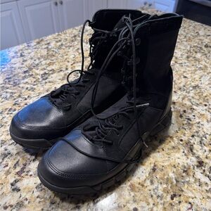 Men's Black Tactical Boots Oakley Size 10.5